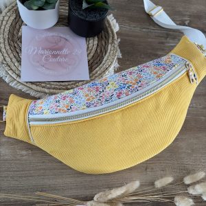 Sac banane en velours côtelé jaune et tissu à petites fleurs