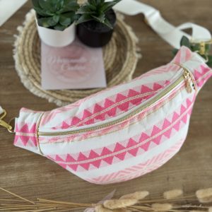 Sac banane en tissu rose à rayures