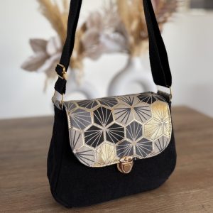 Sac à bandoulière en jean recyclé noir et tissu géométrique