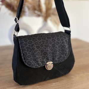 Sac à bandoulière en jean recyclé noir et tissu léopard noir