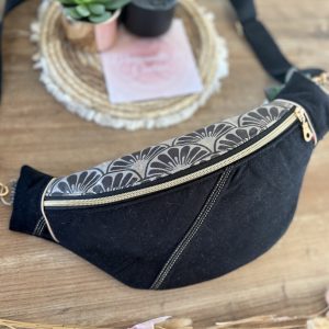 Sac banane unique et original en jean noir et tissu écailles grises
