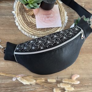 Sac banane unique et original en jean noir et tissu étoiles argentés