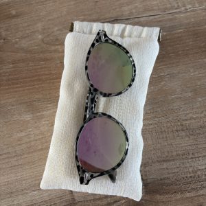 étui à lunettes en tissu doré