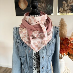 Écharpe d'hiver polaire rose et tissu léopard rose