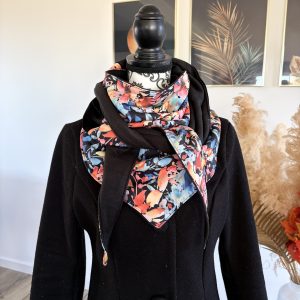 Écharpe d'hiver polaire noire et tissu à fleurs multicolores